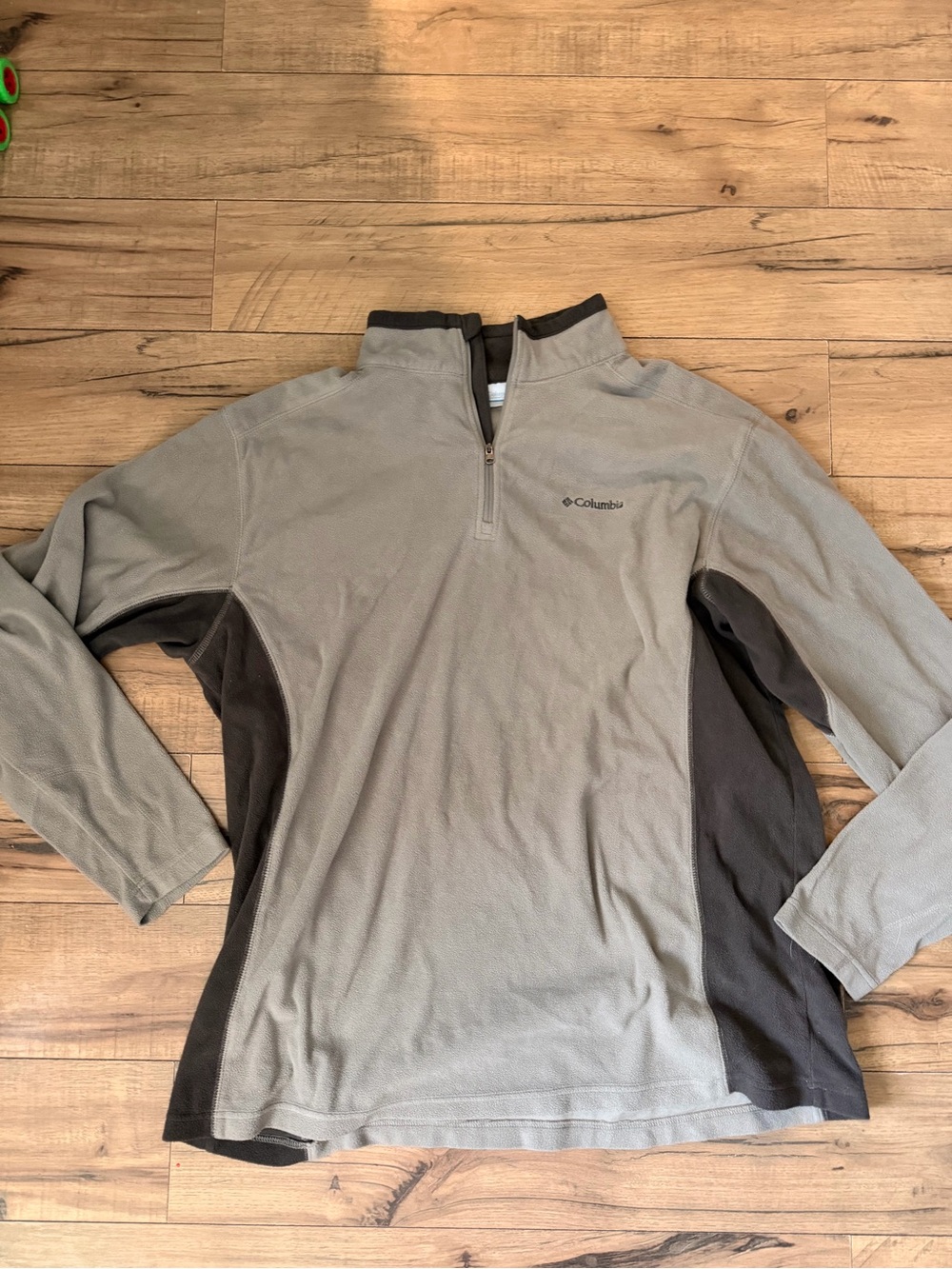 Columbia Men's Two-Tone Gray Zip-Up Pullover